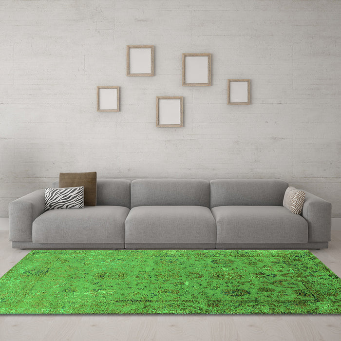 Machine Washable Oriental Green Industrial Area Rugs in a Living Room,, wshurb2683grn