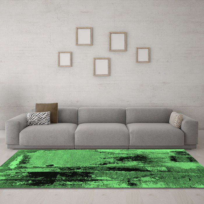 Machine Washable Oriental Emerald Green Industrial Area Rugs in a Living Room,, wshurb2684emgrn