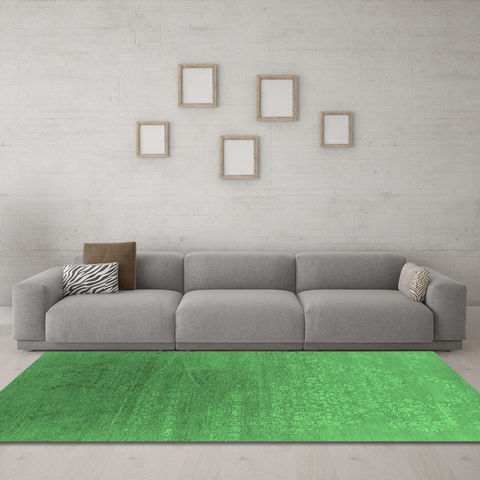 Machine Washable Oriental Emerald Green Industrial Area Rugs in a Living Room,, wshurb2686emgrn
