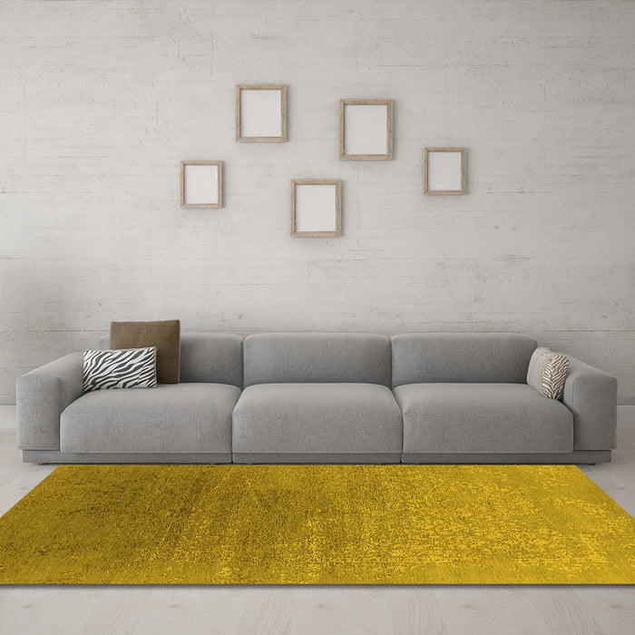 Machine Washable Oriental Yellow Industrial Rug in a Living Room, wshurb2686yw