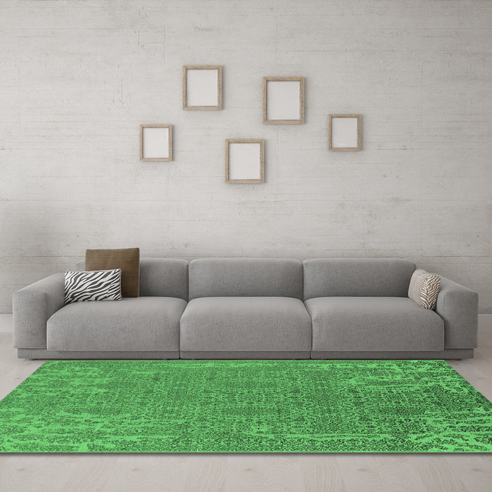 Machine Washable Oriental Emerald Green Industrial Area Rugs in a Living Room,, wshurb2687emgrn