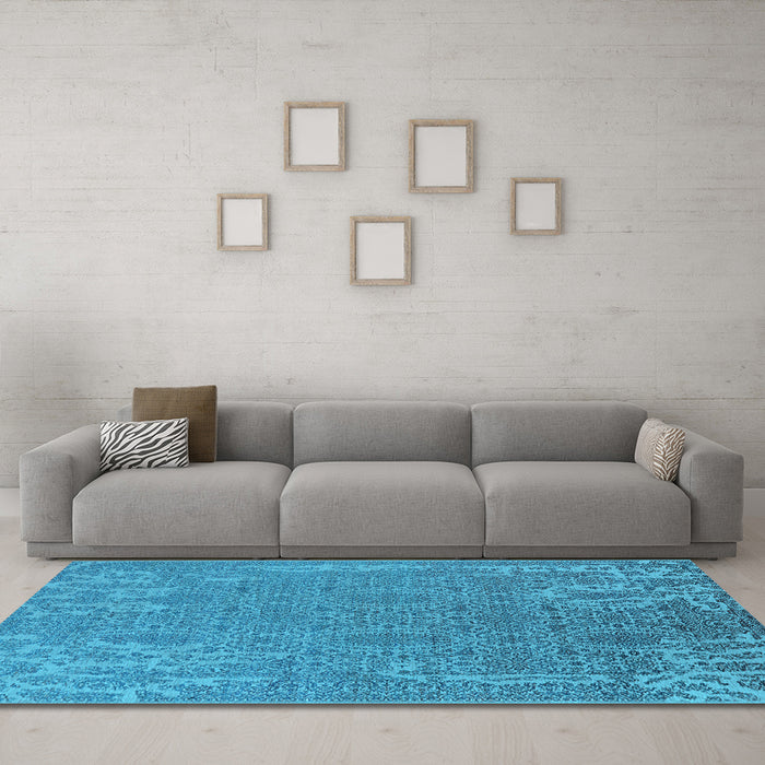 Machine Washable Oriental Light Blue Industrial Rug in a Living Room, wshurb2687lblu