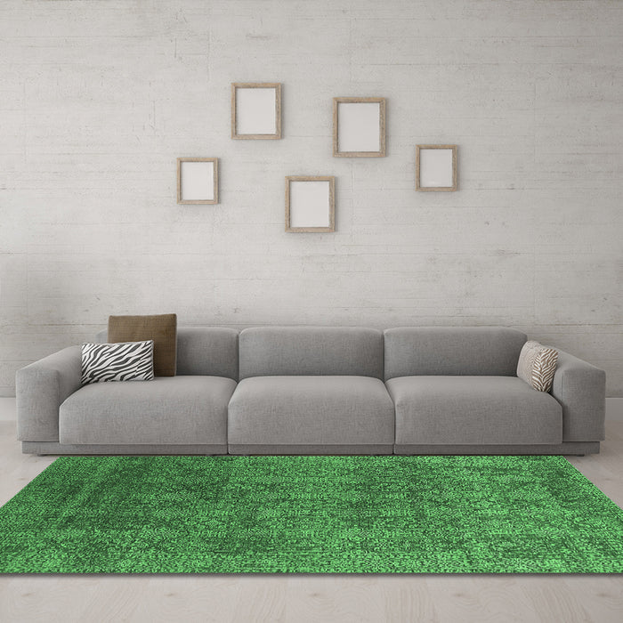 Machine Washable Oriental Emerald Green Industrial Area Rugs in a Living Room,, wshurb2689emgrn