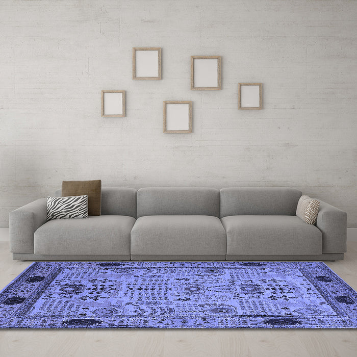 Machine Washable Oriental Blue Traditional Rug in a Living Room, wshurb2691blu