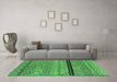 Machine Washable Solid Emerald Green Modern Area Rugs in a Living Room,, wshurb2701emgrn