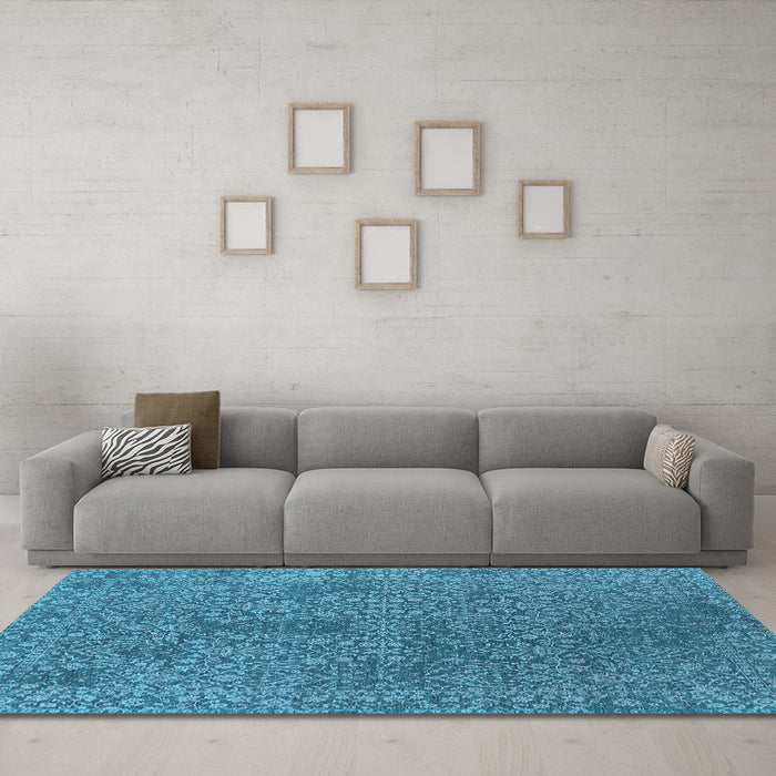Machine Washable Oriental Light Blue Industrial Rug in a Living Room, wshurb2706lblu
