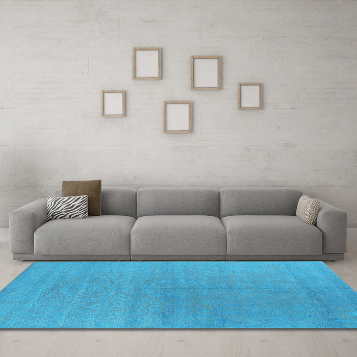 Machine Washable Oriental Light Blue Industrial Rug in a Living Room, wshurb2707lblu