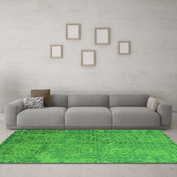 Machine Washable Oriental Green Industrial Area Rugs in a Living Room,, wshurb2708grn