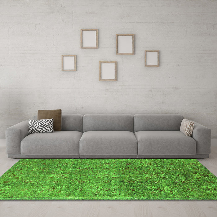 Machine Washable Oriental Green Industrial Area Rugs in a Living Room,, wshurb2709grn