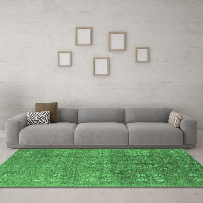 Machine Washable Oriental Emerald Green Industrial Area Rugs in a Living Room,, wshurb2709emgrn
