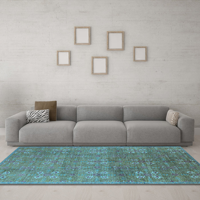 Machine Washable Oriental Light Blue Industrial Rug in a Living Room, wshurb2709lblu