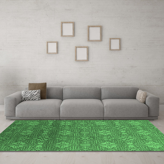 Machine Washable Oriental Emerald Green Industrial Area Rugs in a Living Room,, wshurb2710emgrn