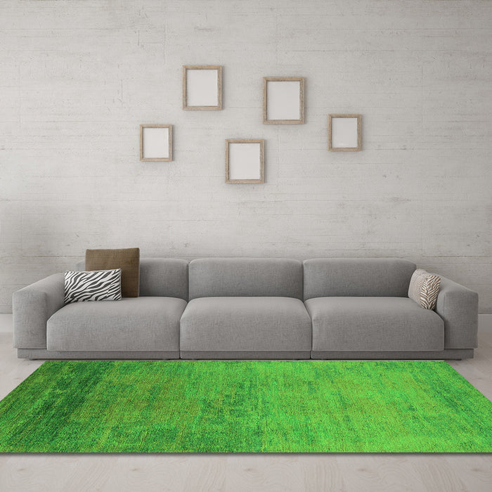 Machine Washable Oriental Green Industrial Area Rugs in a Living Room,, wshurb2713grn