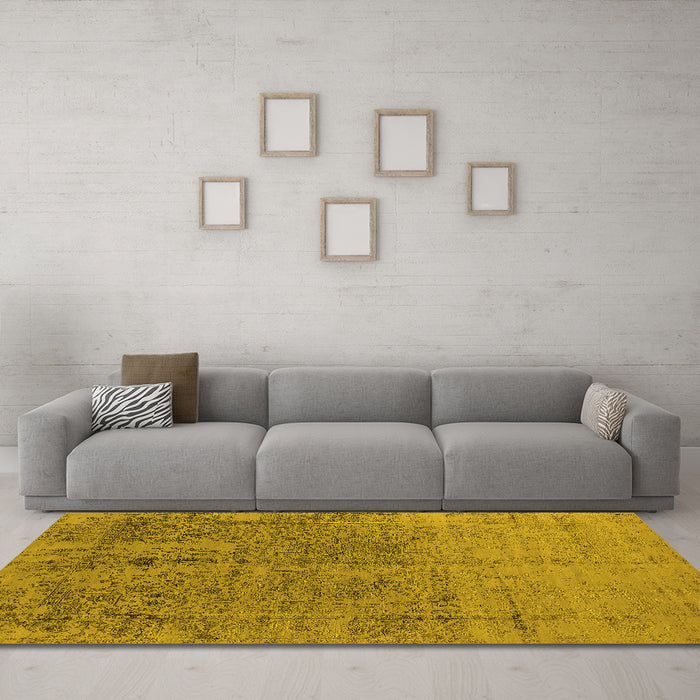Machine Washable Oriental Yellow Industrial Rug in a Living Room, wshurb2714yw