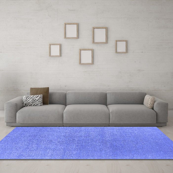 Machine Washable Oriental Blue Industrial Rug in a Living Room, wshurb2717blu