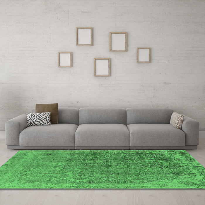 Machine Washable Oriental Emerald Green Industrial Area Rugs in a Living Room,, wshurb2718emgrn