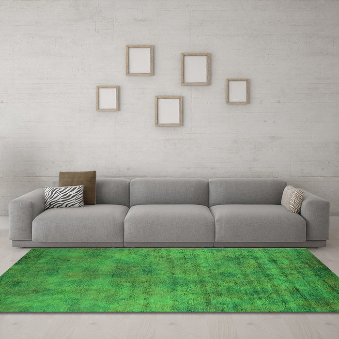 Machine Washable Oriental Green Industrial Area Rugs in a Living Room,, wshurb2719grn