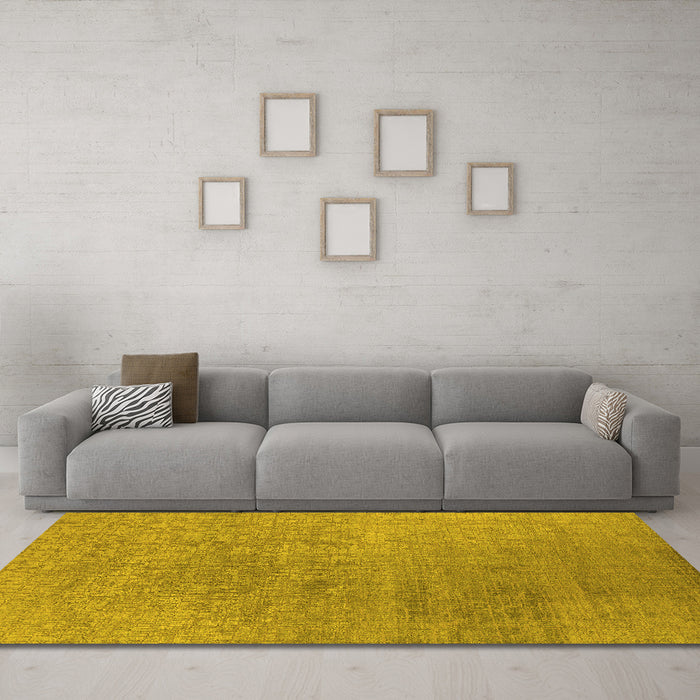 Machine Washable Oriental Yellow Industrial Rug in a Living Room, wshurb2726yw