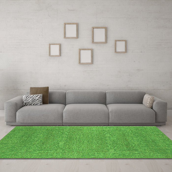Machine Washable Oriental Green Industrial Area Rugs in a Living Room,, wshurb2731grn