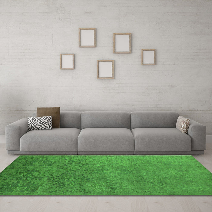 Machine Washable Oriental Green Industrial Area Rugs in a Living Room,, wshurb2732grn