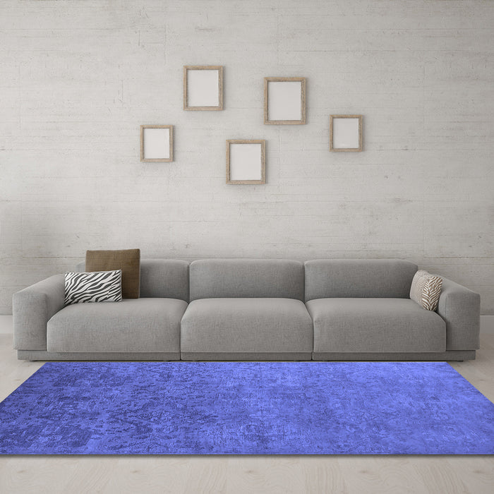 Machine Washable Oriental Blue Industrial Rug in a Living Room, wshurb2732blu
