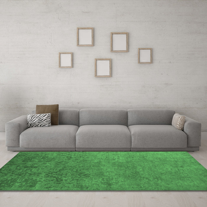 Machine Washable Oriental Emerald Green Industrial Area Rugs in a Living Room,, wshurb2732emgrn