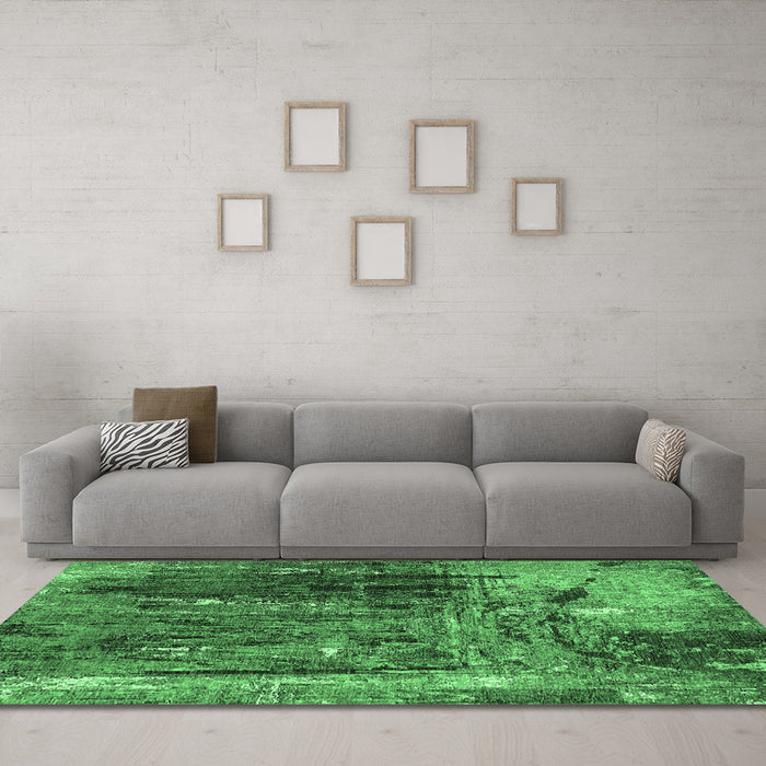 Machine Washable Oriental Emerald Green Industrial Area Rugs in a Living Room,, wshurb2743emgrn