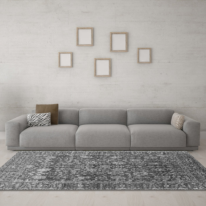 Machine Washable Oriental Gray Industrial Rug in a Living Room,, wshurb2750gry