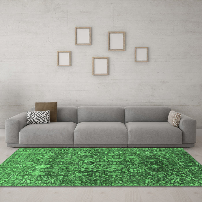 Machine Washable Oriental Emerald Green Industrial Area Rugs in a Living Room,, wshurb2750emgrn