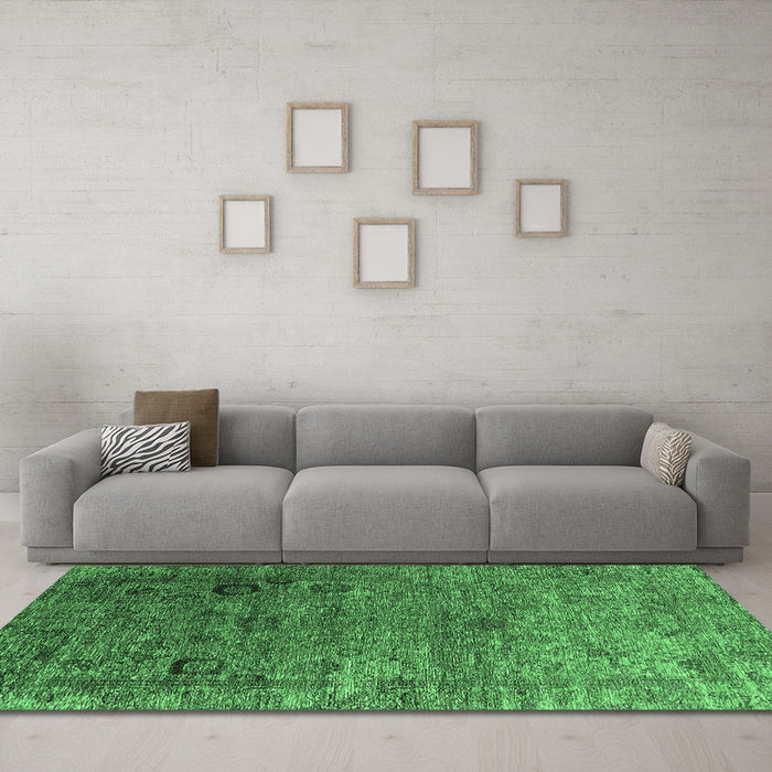 Machine Washable Oriental Emerald Green Industrial Area Rugs in a Living Room,, wshurb2751emgrn