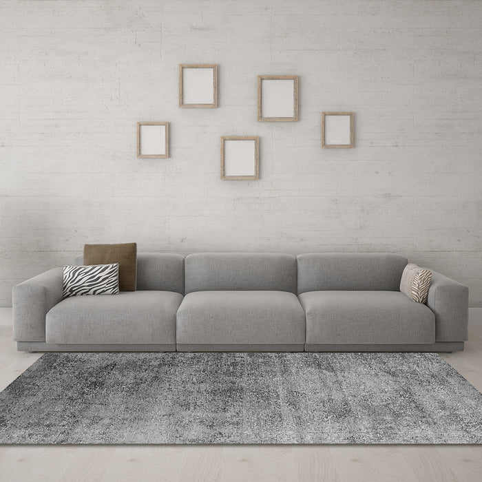 Machine Washable Oriental Gray Industrial Rug in a Living Room,, wshurb2752gry