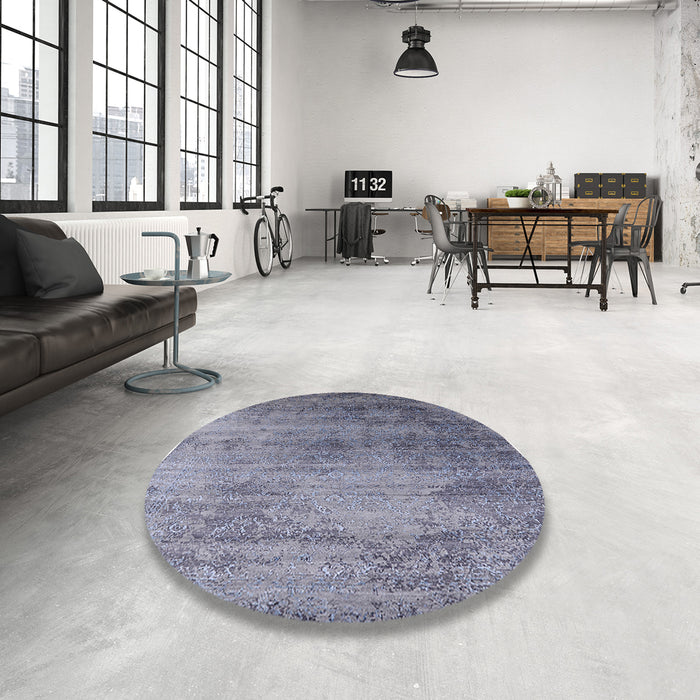Round Mid-Century Modern Purple Oriental Rug in a Office, urb2752