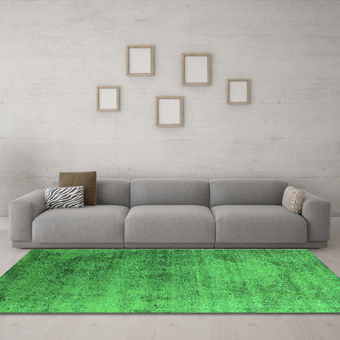 Machine Washable Oriental Green Industrial Area Rugs in a Living Room,, wshurb2752grn