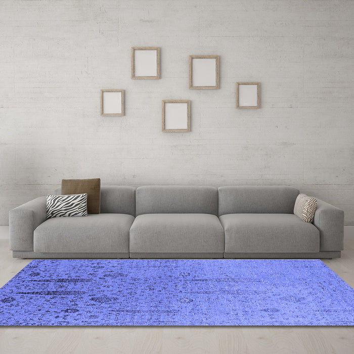 Machine Washable Oriental Blue Industrial Rug in a Living Room, wshurb2756blu