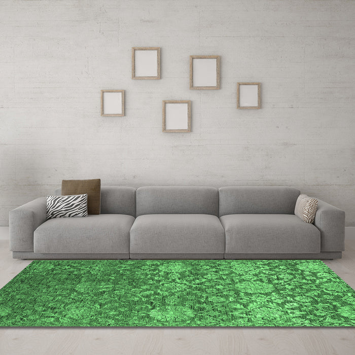 Machine Washable Oriental Emerald Green Industrial Area Rugs in a Living Room,, wshurb2757emgrn
