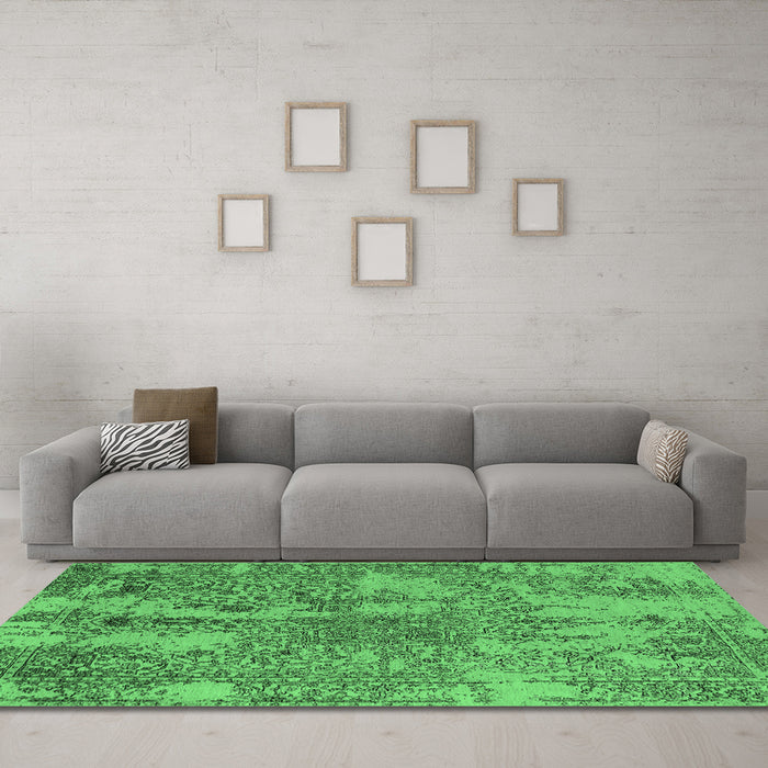 Machine Washable Oriental Emerald Green Industrial Area Rugs in a Living Room,, wshurb2758emgrn