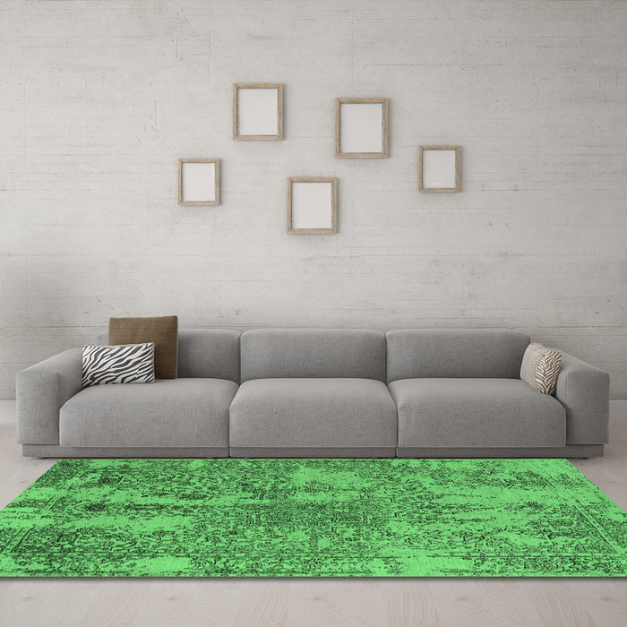 Machine Washable Oriental Emerald Green Industrial Area Rugs in a Living Room,, wshurb2759emgrn