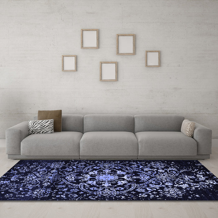 Machine Washable Oriental Blue Industrial Rug in a Living Room, wshurb2761blu