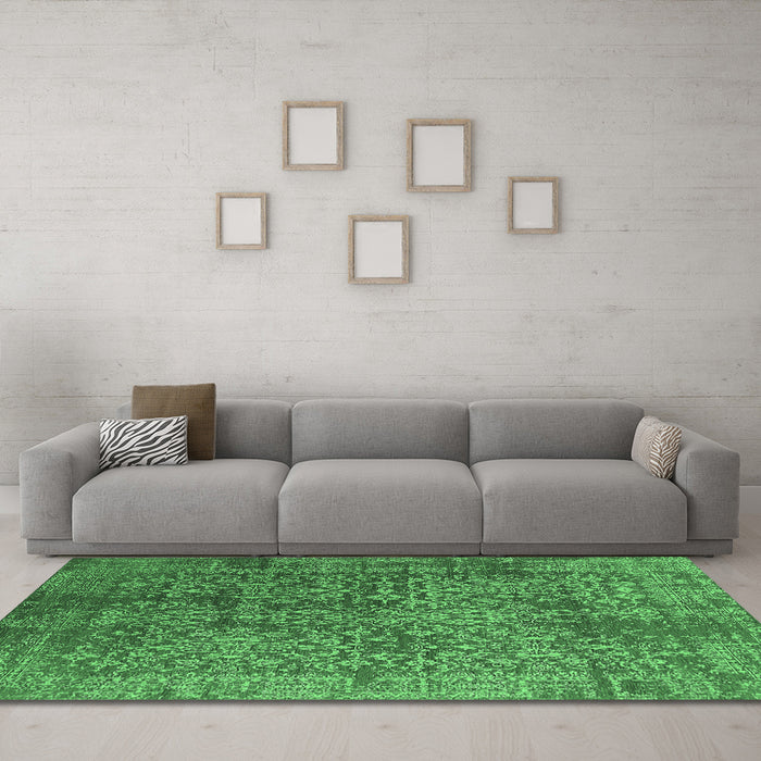 Machine Washable Oriental Emerald Green Industrial Area Rugs in a Living Room,, wshurb2766emgrn