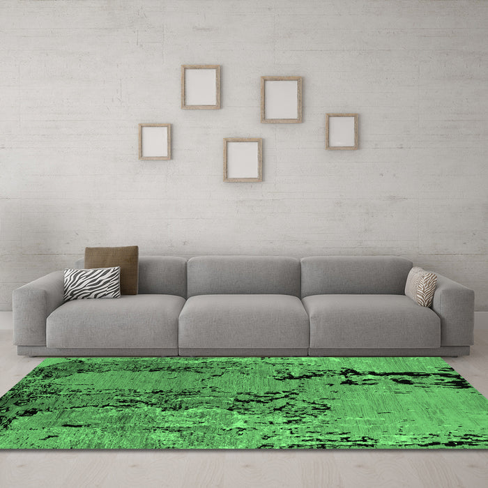 Machine Washable Oriental Emerald Green Industrial Area Rugs in a Living Room,, wshurb2767emgrn