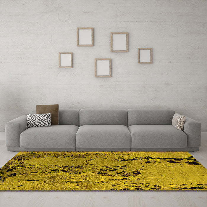 Machine Washable Oriental Yellow Industrial Rug in a Living Room, wshurb2767yw