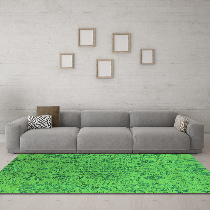 Machine Washable Oriental Green Industrial Area Rugs in a Living Room,, wshurb2769grn