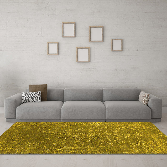 Machine Washable Oriental Yellow Industrial Rug in a Living Room, wshurb2771yw
