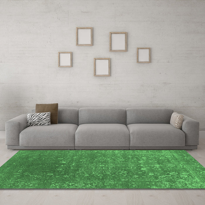 Machine Washable Oriental Emerald Green Industrial Area Rugs in a Living Room,, wshurb2771emgrn