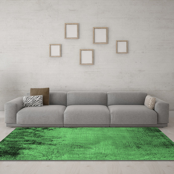 Machine Washable Oriental Emerald Green Industrial Area Rugs in a Living Room,, wshurb2775emgrn