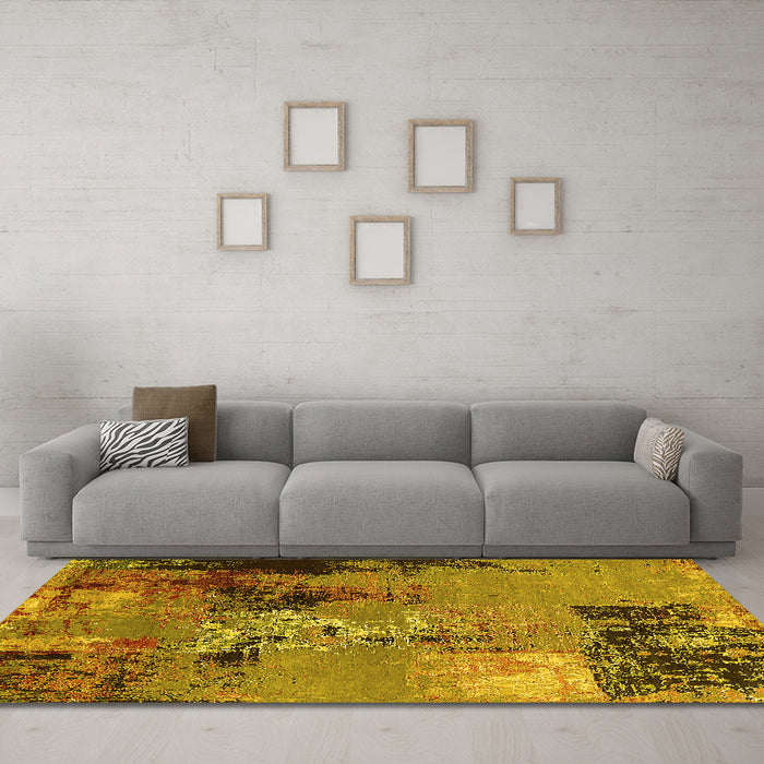 Machine Washable Oriental Yellow Industrial Rug in a Living Room, wshurb2777yw