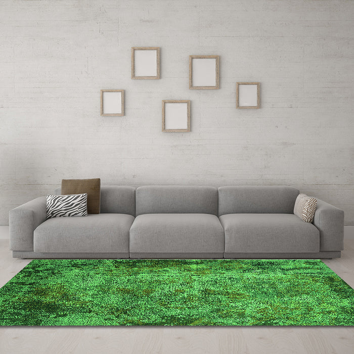 Machine Washable Oriental Green Industrial Area Rugs in a Living Room,, wshurb2781grn