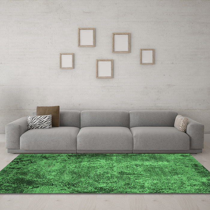Machine Washable Oriental Emerald Green Industrial Area Rugs in a Living Room,, wshurb2781emgrn