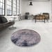 Round Mid-Century Modern Silver Pink Oriental Rug in a Office, urb2787