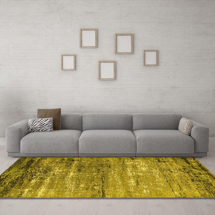 Machine Washable Oriental Yellow Industrial Rug in a Living Room, wshurb2792yw